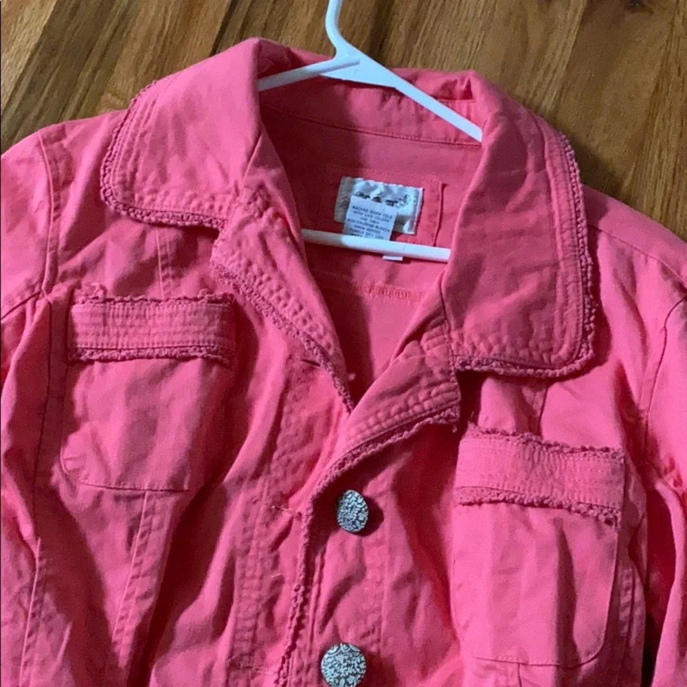 Pink button front jacket size Large - Picture 6 of 8